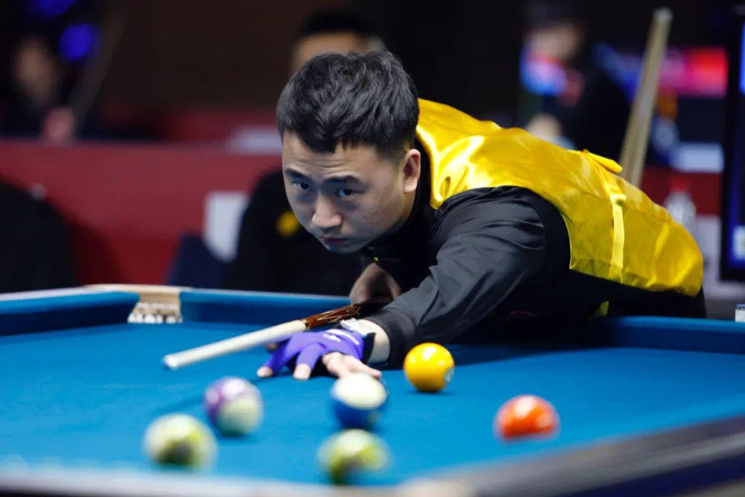 球员们在比 球员们在比